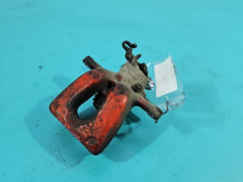 Zacisk tył prawy Alfa romeo 159 1.9 jtd sedan Zacisk tył prawy Alfa romeo 159 1.9 jtd sedan