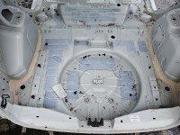 Pas tylny podłoga bagażnika Ford Escape III 12- wanna kombi ćwiartka