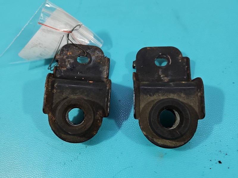 Mocowanie uchwyt Isuzu D-Max II 11-19