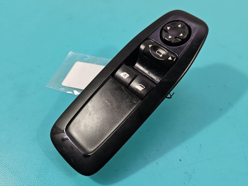 Przełącznik szyb Peugeot 208 I 96751127ZD Peugeot EU