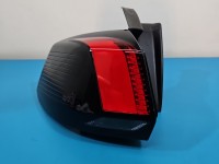 Lampa tył lewa błotnika Peugeot 5008 II 17-24 HB EUROPA 9811028080