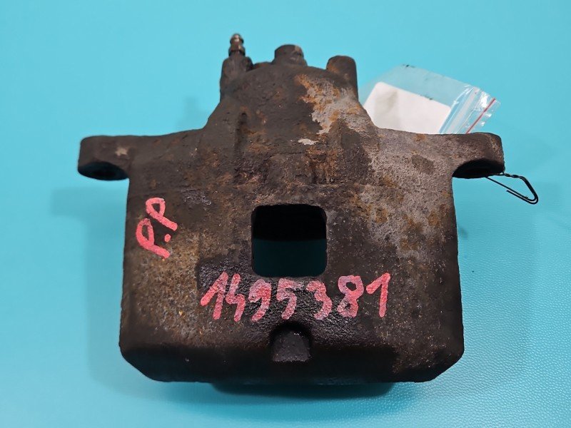Zacisk przód prawy Jeep Patriot 06-17 2.4 16V Zacisk przód prawy Jeep Patriot 06-17 2.4 16V