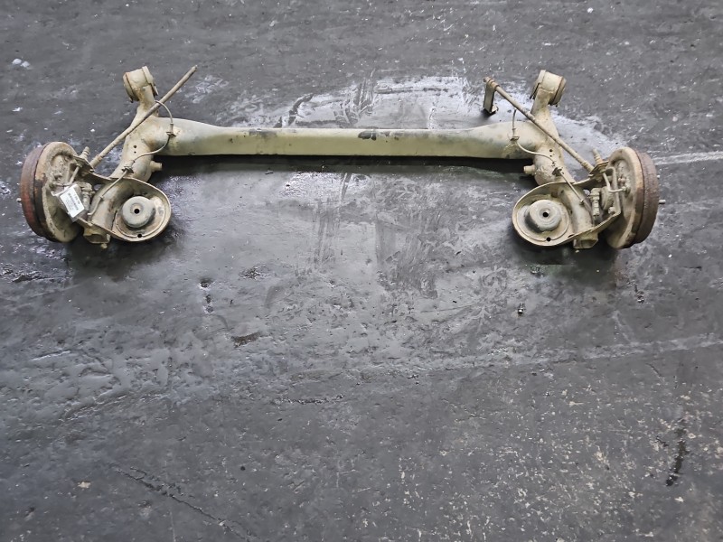 Tylna belka oś tył Hyundai I10 I 1.1 wiel