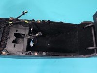 Podłokietnik TUNEL Tesla Model 3 2017- 1087897-00-B EUROPA