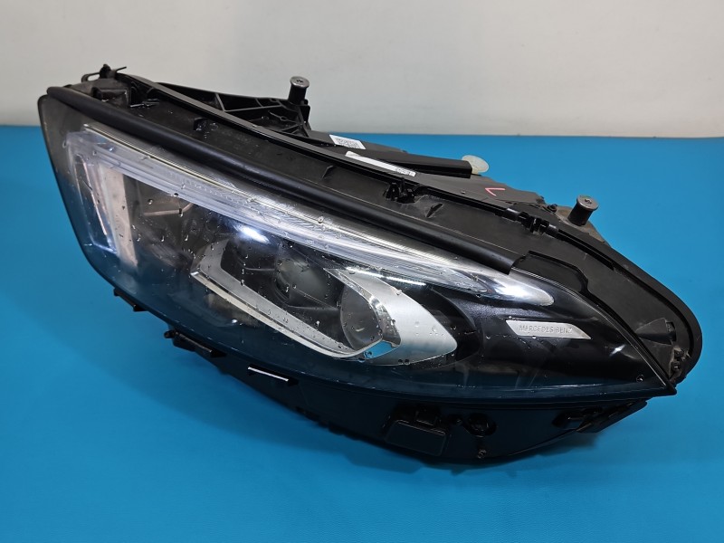 Reflektor lewy lampa przód Mercedes W177 EUROPA A1779062505