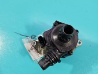 Pompka obiegu wody pompa BMW X5 F15 3.0d 8511748