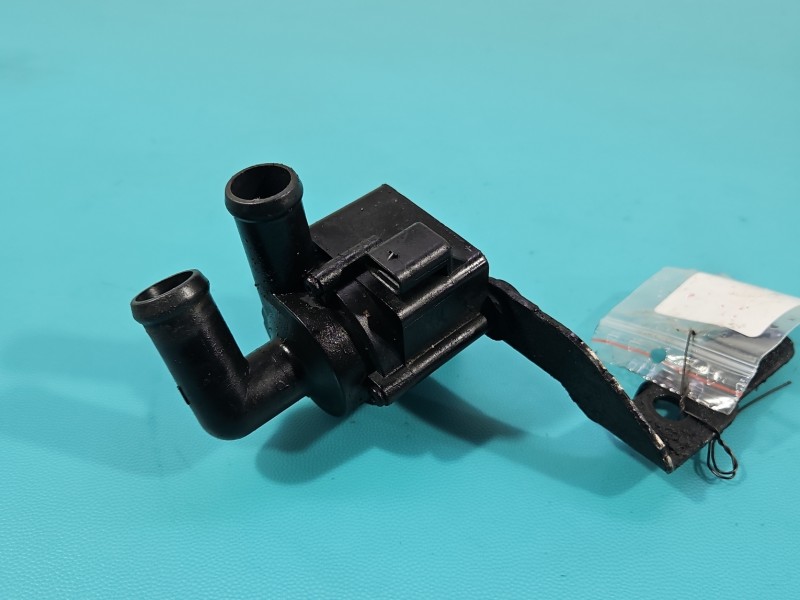 Pompka obiegu wody pompa Skoda Superb II 2.0 TDI 5N0965561