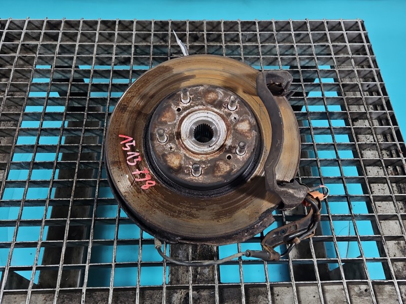 Zwrotnica lewa piasta przód 1.7 16V Honda Fr-v