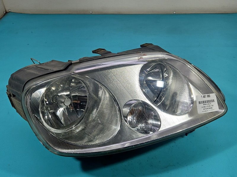 Reflektor prawy lampa przód Vw Caddy III 2K EUROPA
