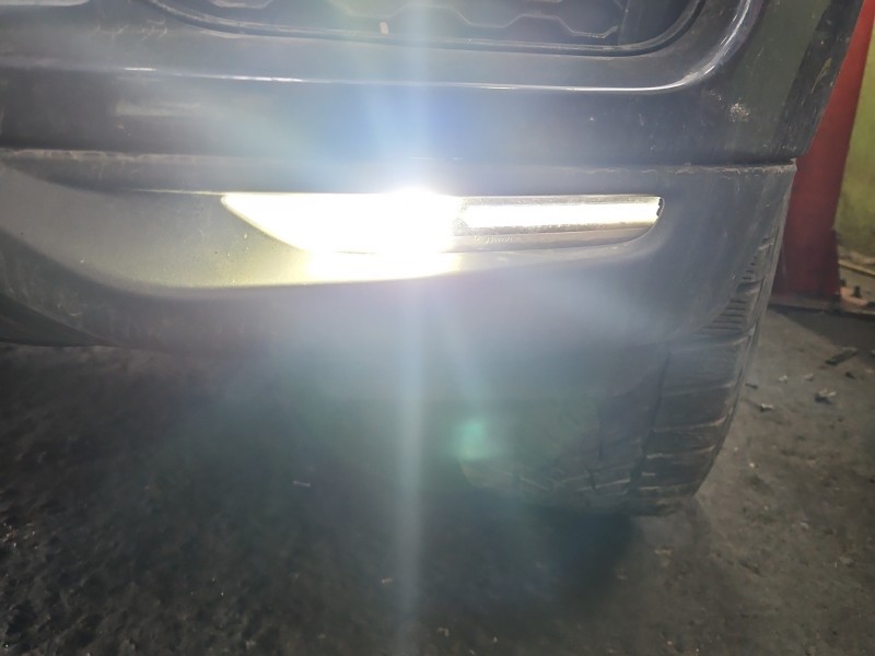 Halogen lewy Jaguar F-Pace 16- HK8315201AD