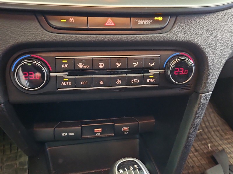 Konsola panel nawiewu Kia Ceed III 18-21 97250-J7210