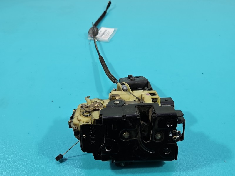 Zamek przód lewy 3B1837015Q Vw Passat B5 EUROPA Volkswagen, 8pin