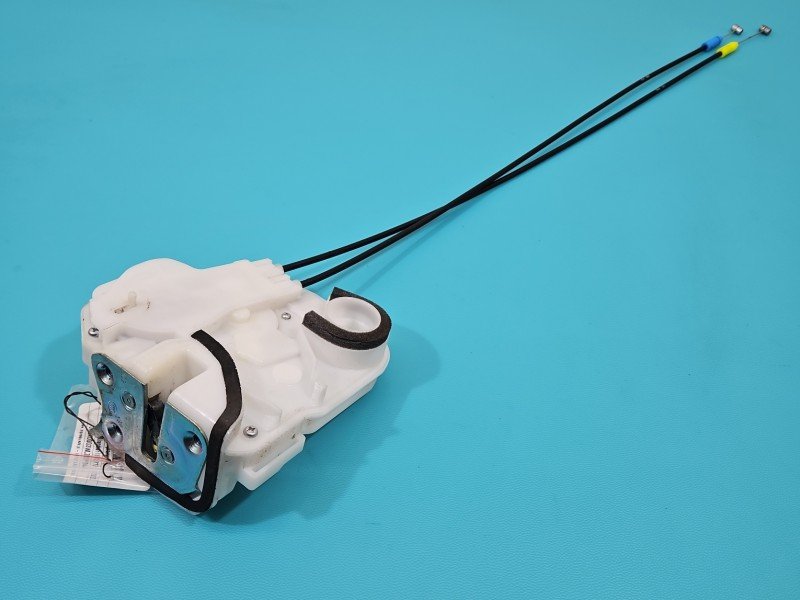 Zamek tył prawy A047218 Mitsubishi Outlander III 12- Mitsubishi, 2pin