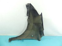 Błotnik przód prawy Toyota Corolla Verso II czarny 209