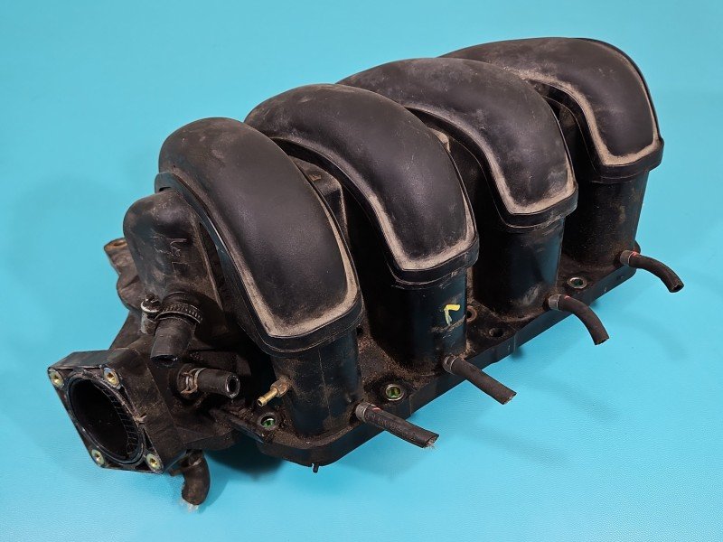 Kolektor ssący Toyota Avensis II T25 1.8 16V