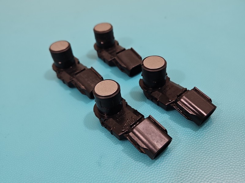 Czujnik parkowania PDC Suzuki Sx4 S-Cross 13-21 61M10, 61M1038370 szary zcd c03