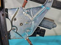 Podnośnik przód lewy Audi A3 8L 3d HB