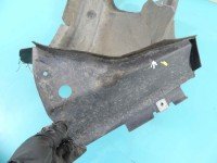 Nadkole przód lewe Mercedes W204 A2046981330