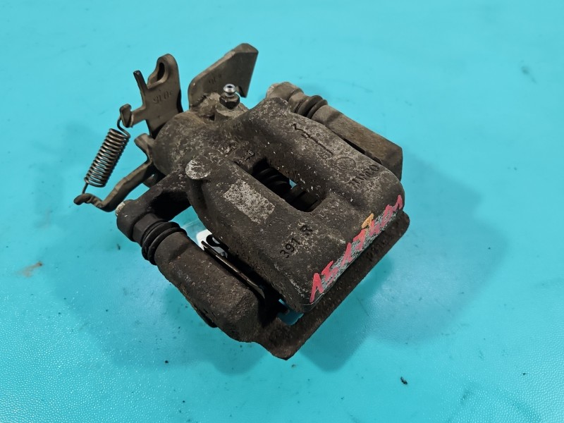 Zacisk tył prawy Fiat Tipo II 15- 1.6 jtd (55260384) HB