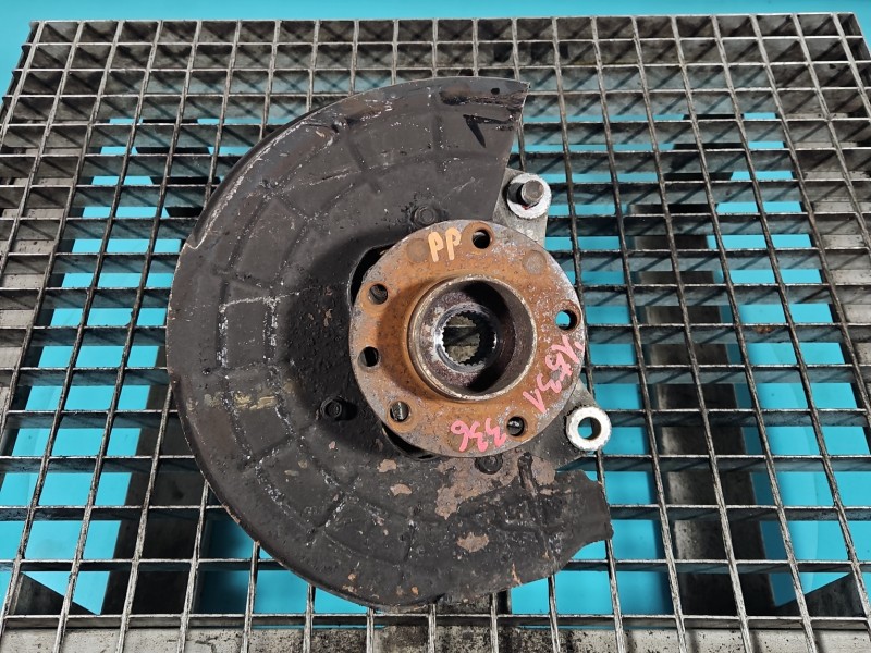 Zwrotnica prawa piasta przód 1.4 T Alfa romeo Giulietta