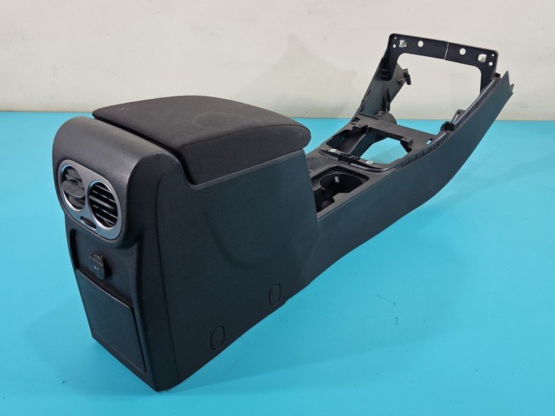 Podłokietnik TUNEL Vw Tiguan I 07- 5N0862535 EUROPA