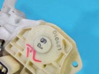 Zamek przód lewy Honda CR-V II EUROPA Producent części: Honda, 3+2pin