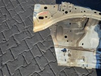 Podłużnica prawa fartuch ćwiartka Mercedes W177 149