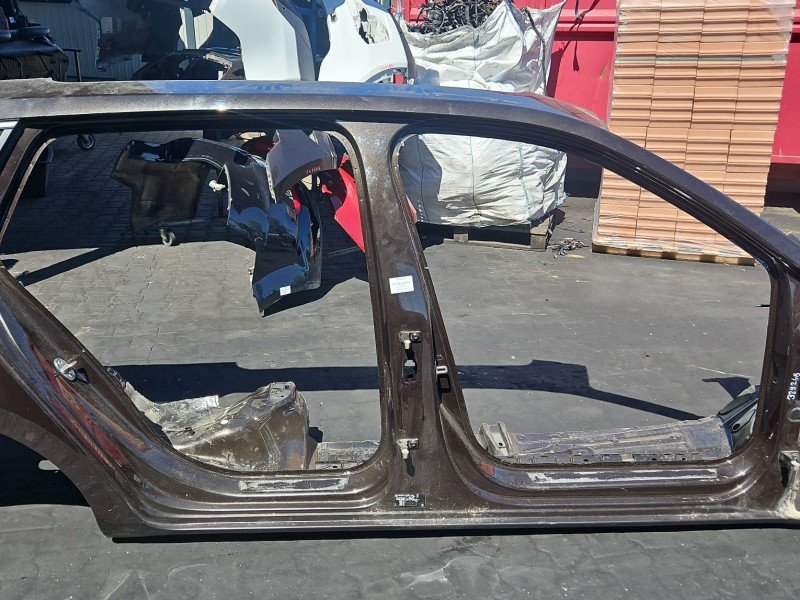 Próg prawy SŁUPEK ŚRODKOWY B Skoda Superb III kombi 5d brązowy LF8V