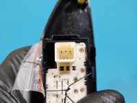 Przełącznik szyb LEXUS CT 10-22 74272-76010 Producent części: Lexus, lewy tył EU