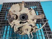 Zwrotnica prawa piasta przód 2.5d Mitsubishi L200