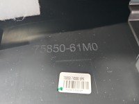Podłokietnik TUNEL Suzuki Vitara II 2015- 75850-61M0 EUROPA