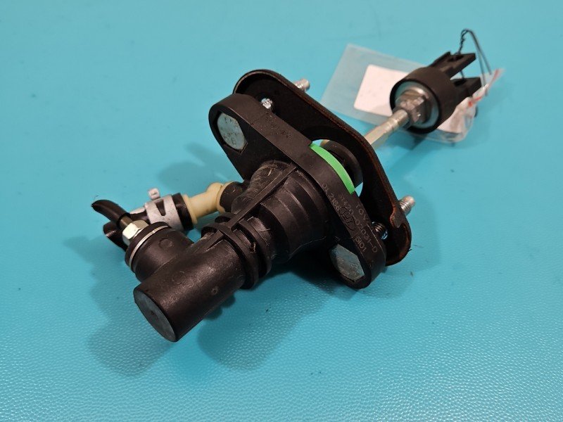 Pompka sprzęgłowa Toyota Avensis III T27 31420-02031-D 2.0 D4D Pompka sprzęgłowa Toyota Avensis III T27 31420-02031-D 2.0 D4D