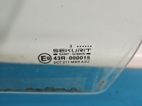 Szyba drzwi przód lewa KIEROWCY SUZUKI JIMNY III HB