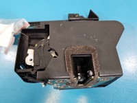 Zamek przód prawy 805022447R Dacia Duster III 24- EUROPA Producent części: Dacia, 2pin