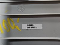 Osłona ZAŚLEPKA PLASTIK Producent części: Tesla, słupka prawa Tesla Model Y 1622226-00-E
