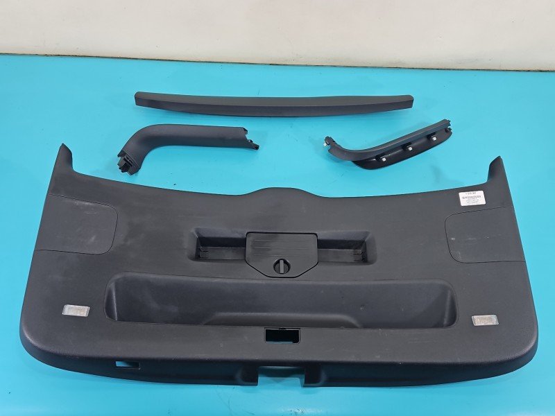 Tapicerka klapy boczek bagażnika Vw Sharan II 10- 7N0867707, 7N0867704, 7N0867601