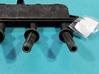 Cewka zapłonowa Peugeot 206 9628158580 1.1 8V wiel Peugeot, pęknięta przy mocowaniu