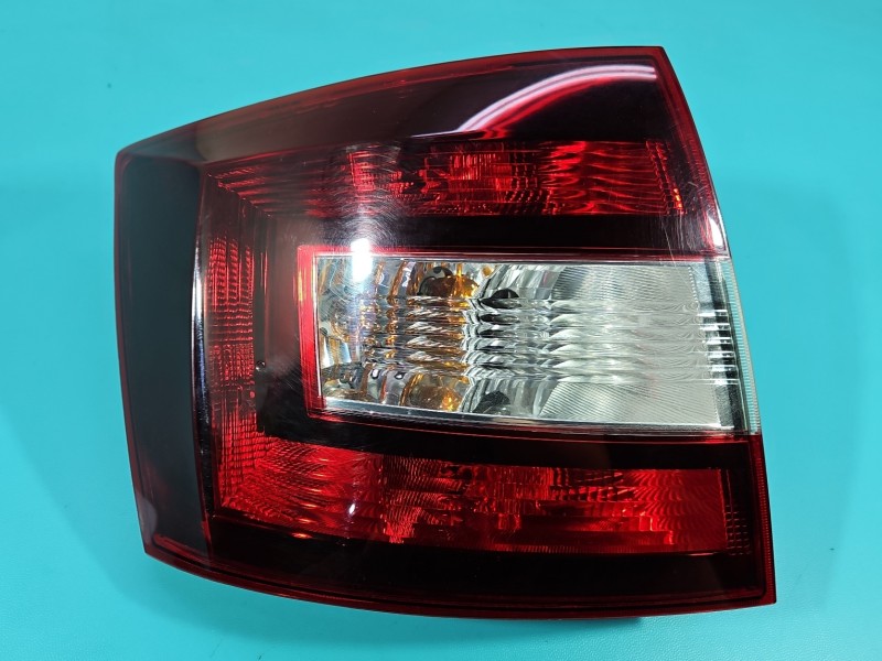Lampa tył lewa Skoda Rapid HB EUROPA 5JJ945311