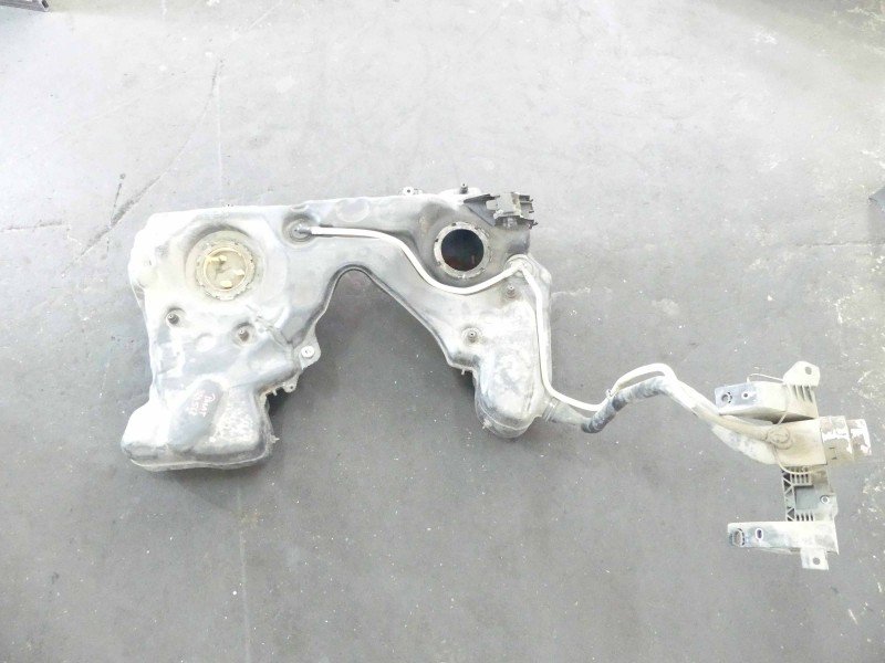 Zbiornik paliwa bak Vw Passat B8 2.0 tdi Zbiornik paliwa bak Vw Passat B8 2.0 tdi