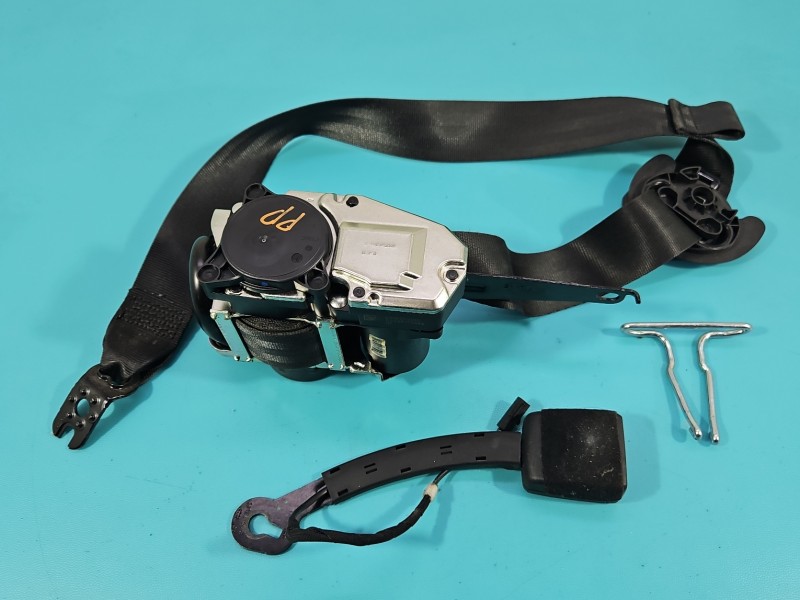 Pas bezpieczeństwa przód prawy pasażera Vw Passat B8 631627100C, 636199000A