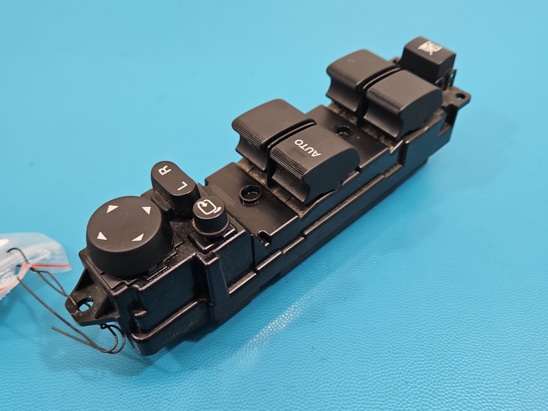 Przełącznik szyb Mazda 2 II DE DF7466350B, 03124250L Europejska, 4x szyba EU