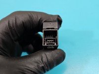 Gniazdo USB Toyota Yaris III 86190-0D030