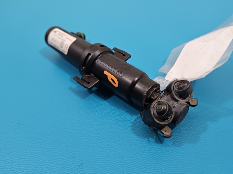 Spryskiwacz reflektora prawy Vw Tiguan I 07- 5N0955978