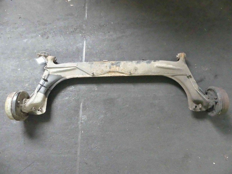 Tylna belka oś tył Renault Twingo I 1.2 wiel Tylna belka oś tył Renault Twingo I 1.2 wiel