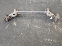 Tylna belka oś tył Toyota Corolla E15 1.6 vvti (1ZR)