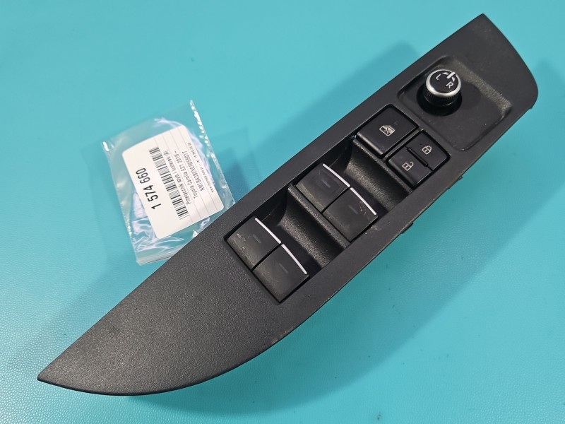 Przełącznik szyb Toyota Corolla E21 19- EU 84040-02160M
