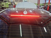 TRZECIE ŚWIATŁO STOP STOPU Jaguar XE X760 sedan