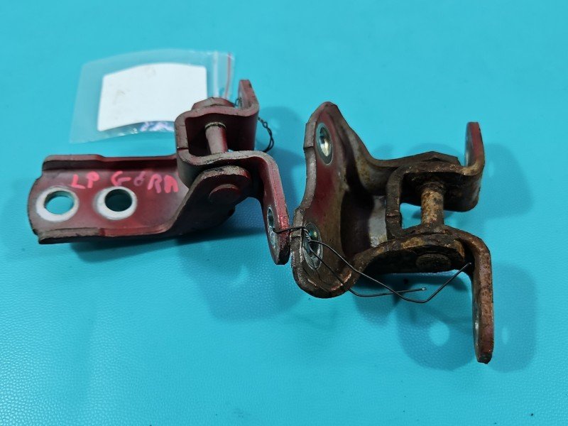 Zawias drzwi przód lewy Toyota Yaris III Zawias drzwi przód lewy Toyota Yaris III