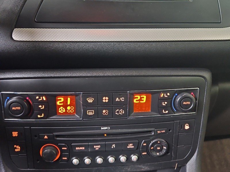 Konsola panel nawiewu Citroen C5 II X7 96829415ZD Konsola panel nawiewu Citroen C5 II X7 96829415ZD