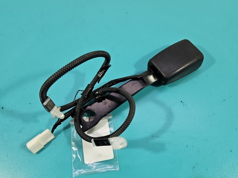 Pas bezpieczeństwa przód lewy kierowcy Toyota Rav4 IV EU